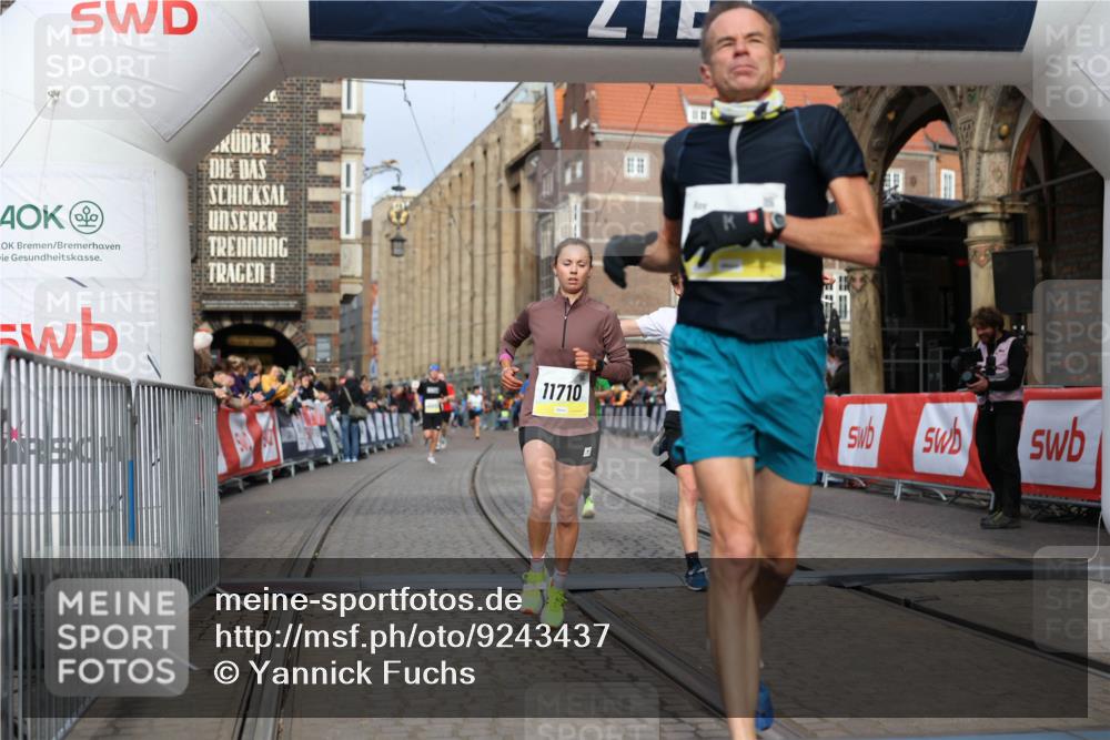 05.10.2025 - 20. swb-Marathon Bremen Yannick Fuchs http://msf.ph/oto/9243437 05.10.2025 10:42:00 Ziel 9884, 10104, 10880, 11581, 11710 meine-sportfotos.de