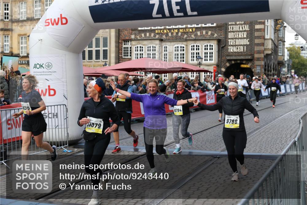 05.10.2025 - 20. swb-Marathon Bremen Yannick Fuchs http://msf.ph/oto/9243440 05.10.2025 11:09:19 Ziel 9632, 9798, 9815, 10315, 10784, 11379, 11437, 11674 meine-sportfotos.de