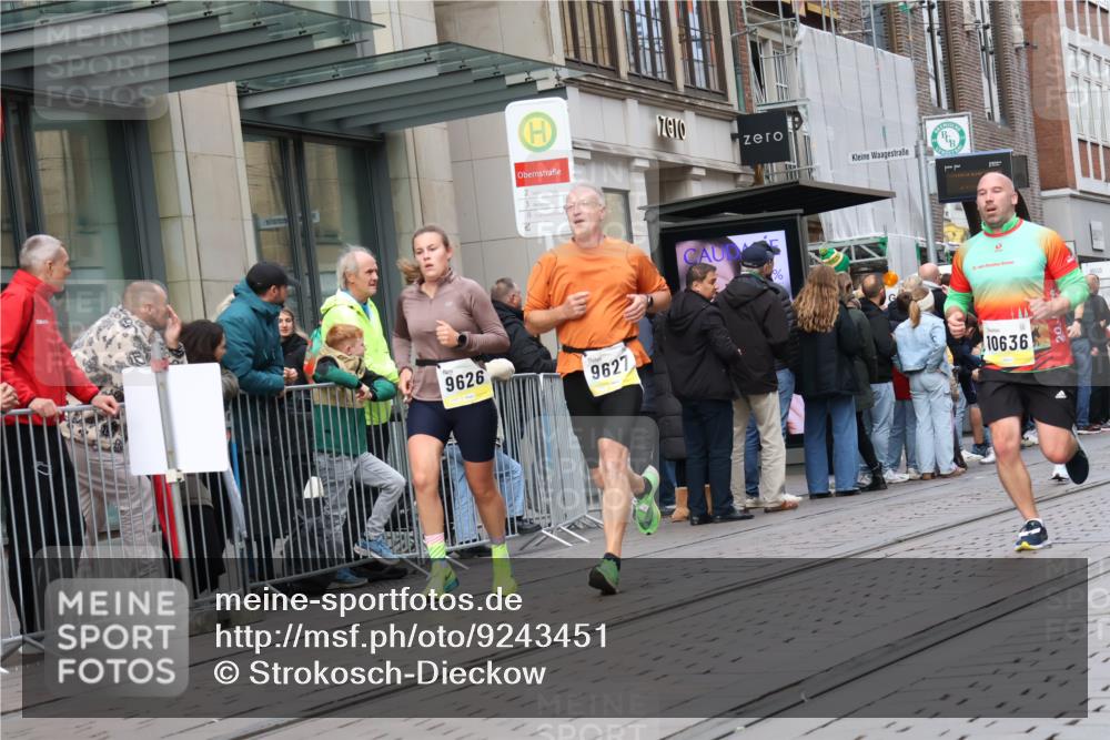 05.10.2025 - 20. swb-Marathon Bremen Strokosch-Dieckow http://msf.ph/oto/9243451 05.10.2025 10:49:20 Ziel 9218, 9233, 9369, 9452, 9626, 9627, 9696, 9761, 9889, 10170, 10346, 10381, 10636, 10712, 10726, 10781, 10873, 10888, 11091, 11487, 11579, 11692, 9218, 9233, 9369, 9452, 9626, 9627, 9696, 9761, 9889, 10170, 10346, 10381, 10636, 10712, 10726, 10781, 10873, 10888, 11091, 11487, 11579, 11692 meine-sportfotos.de