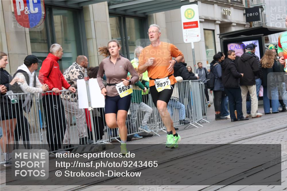 05.10.2025 - 20. swb-Marathon Bremen Strokosch-Dieckow http://msf.ph/oto/9243465 05.10.2025 10:49:21 Ziel 9218, 9369, 9452, 9626, 9627, 9696, 9761, 9889, 10159, 10170, 10346, 10381, 10636, 10712, 10726, 10781, 10873, 10888, 11091, 11579, 11692, 11749, 9218, 9369, 9452, 9626, 9627, 9696, 9761, 9889, 10159, 10170, 10346, 10381, 10636, 10712, 10726, 10781, 10873, 10888, 11091, 11579, 11692, 11749 meine-sportfotos.de