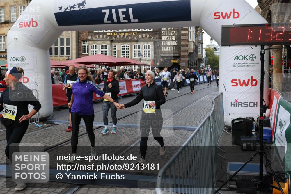 05.10.2025 - 20. swb-Marathon Bremen Yannick Fuchs http://msf.ph/oto/9243481 05.10.2025 11:09:19 Ziel 9632, 9798, 9815, 10315, 10784, 11379, 11437, 11674 meine-sportfotos.de