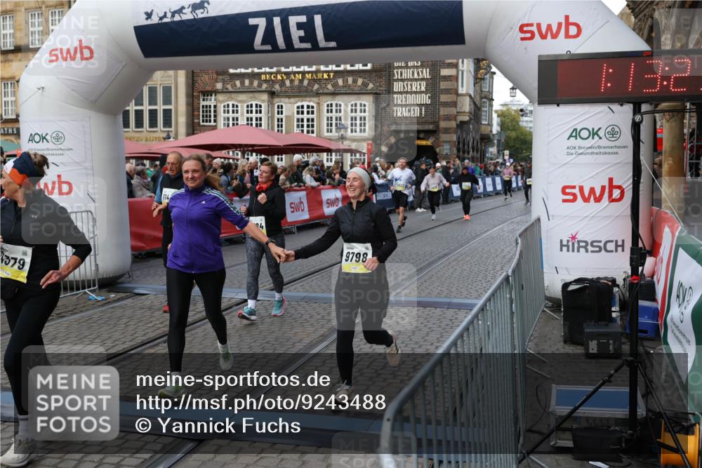 05.10.2025 - 20. swb-Marathon Bremen Yannick Fuchs http://msf.ph/oto/9243488 05.10.2025 11:09:19 Ziel 9632, 9798, 9815, 10315, 10784, 11379, 11437, 11674 meine-sportfotos.de