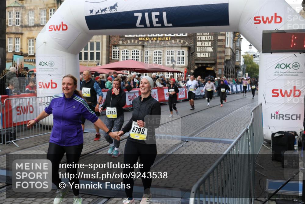 05.10.2025 - 20. swb-Marathon Bremen Yannick Fuchs http://msf.ph/oto/9243538 05.10.2025 11:09:20 Ziel 9632, 9798, 9815, 10315, 10522, 10784, 11056, 11379, 11437, 11530, 11674 meine-sportfotos.de