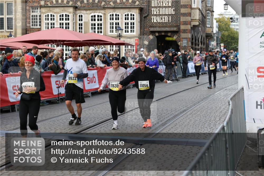 05.10.2025 - 20. swb-Marathon Bremen Yannick Fuchs http://msf.ph/oto/9243588 05.10.2025 11:09:22 Ziel 9798, 9815, 10315, 10522, 10784, 11056, 11379, 11437, 11530, 11674 meine-sportfotos.de