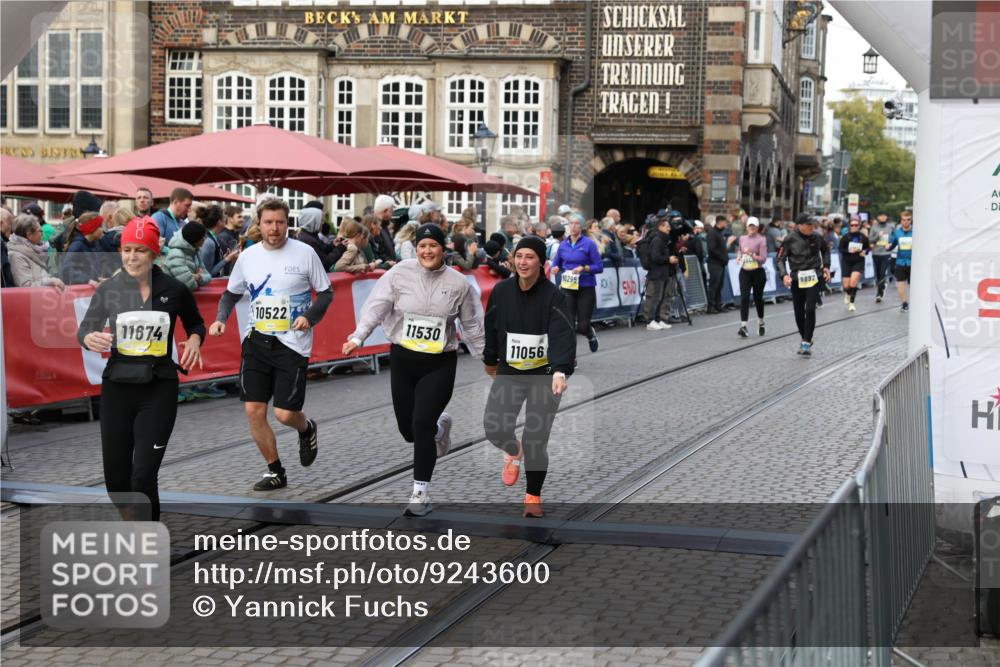 05.10.2025 - 20. swb-Marathon Bremen Yannick Fuchs http://msf.ph/oto/9243600 05.10.2025 11:09:23 Ziel 9798, 9815, 10295, 10315, 10522, 10784, 11056, 11379, 11437, 11530, 11674 meine-sportfotos.de
