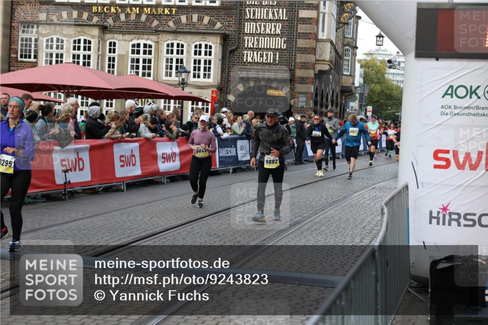 05.10.2025 - 20. swb-Marathon Bremen Yannick Fuchs http://msf.ph/oto/9243823 05.10.2025 11:09:26 Ziel 9848, 9892, 10295, 10522, 11056, 11530, 11674 meine-sportfotos.de