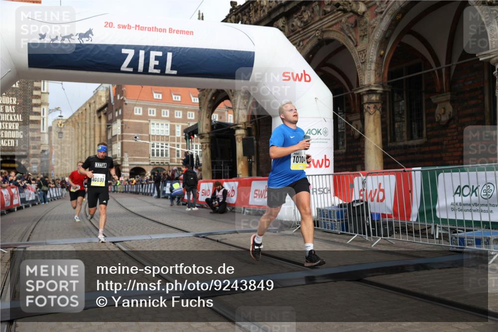 05.10.2025 - 20. swb-Marathon Bremen Yannick Fuchs http://msf.ph/oto/9243849 05.10.2025 10:42:04 Ziel 9884, 10104, 10155, 10691, 10880, 11581, 11710 meine-sportfotos.de