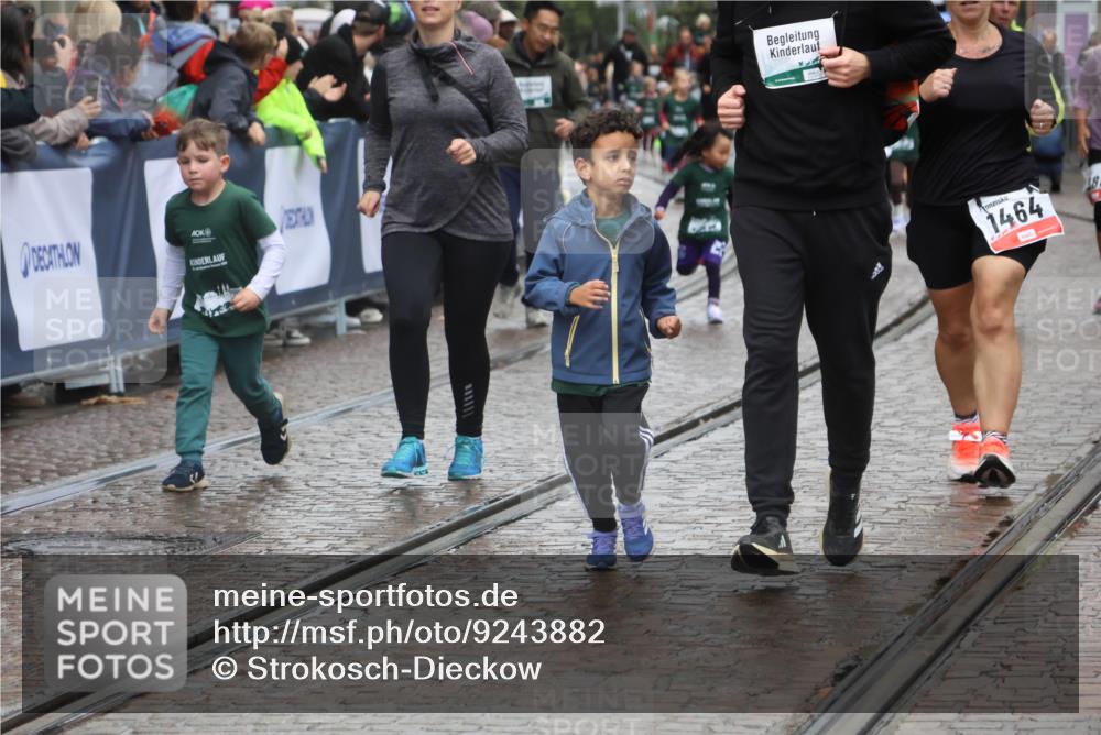 05.10.2025 - 20. swb-Marathon Bremen Strokosch-Dieckow http://msf.ph/oto/9243882 05.10.2025 15:23:08 Ziel 1464 meine-sportfotos.de