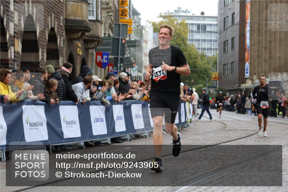 05.10.2025 - 20. swb-Marathon Bremen Strokosch-Dieckow http://msf.ph/oto/9243905 05.10.2025 12:45:12 Ziel 1155, 1334 meine-sportfotos.de