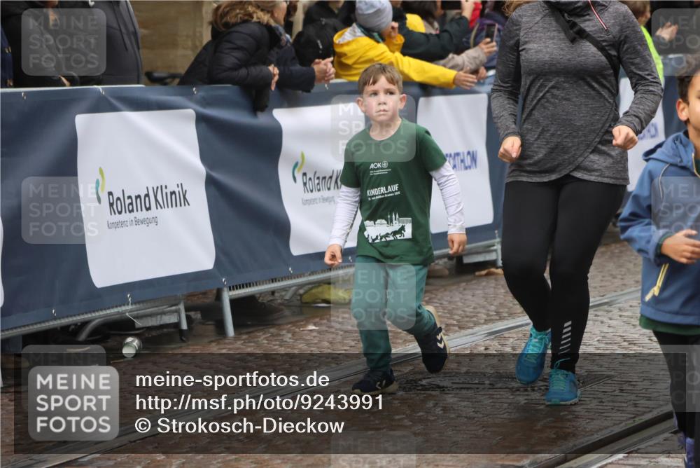 05.10.2025 - 20. swb-Marathon Bremen Strokosch-Dieckow http://msf.ph/oto/9243991 05.10.2025 15:23:09 Ziel 1464 meine-sportfotos.de