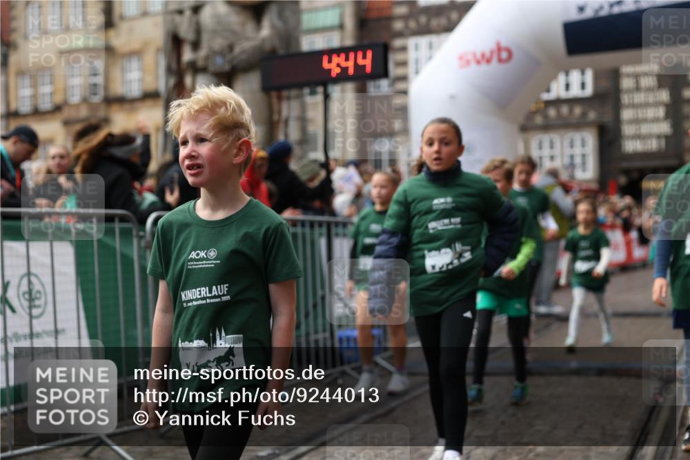 05.10.2025 - 20. swb-Marathon Bremen Yannick Fuchs http://msf.ph/oto/9244013 05.10.2025 15:20:40 Ziel  meine-sportfotos.de