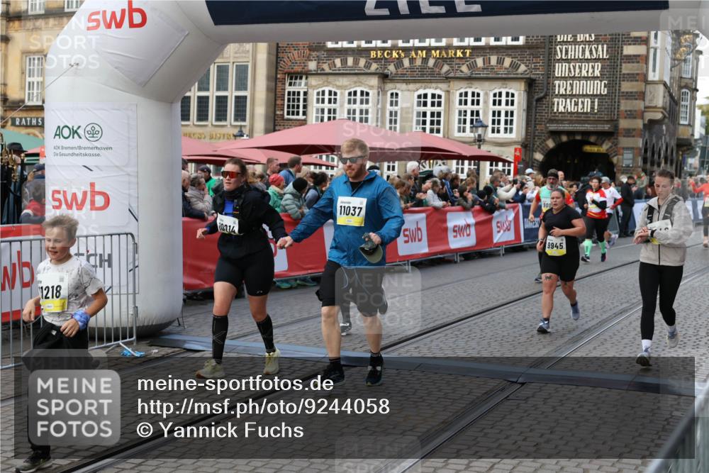 05.10.2025 - 20. swb-Marathon Bremen Yannick Fuchs http://msf.ph/oto/9244058 05.10.2025 11:09:33 Ziel 9002, 9493, 9649, 9848, 9892, 9945, 10214, 10295, 11037, 11218 meine-sportfotos.de