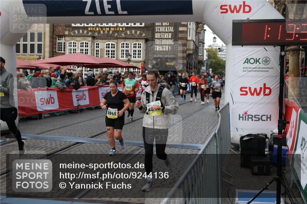 05.10.2025 - 20. swb-Marathon Bremen Yannick Fuchs http://msf.ph/oto/9244136 05.10.2025 11:09:34 Ziel 9002, 9493, 9649, 9848, 9892, 9945, 10074, 10214, 10865, 11037, 11218 meine-sportfotos.de