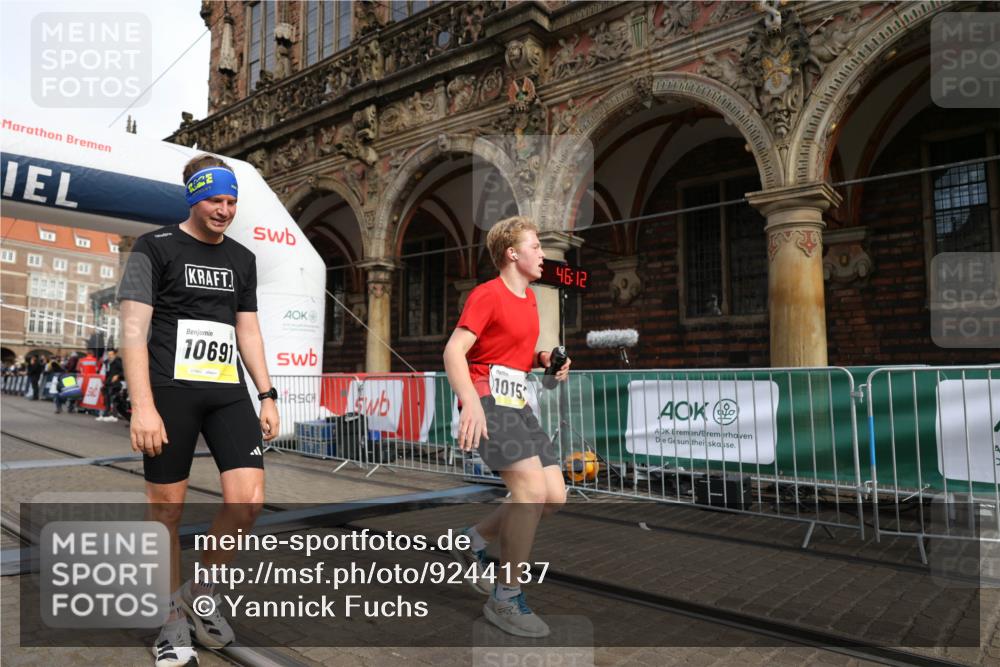 05.10.2025 - 20. swb-Marathon Bremen Yannick Fuchs http://msf.ph/oto/9244137 05.10.2025 10:42:08 Ziel 9849, 10104, 10155, 10691 meine-sportfotos.de