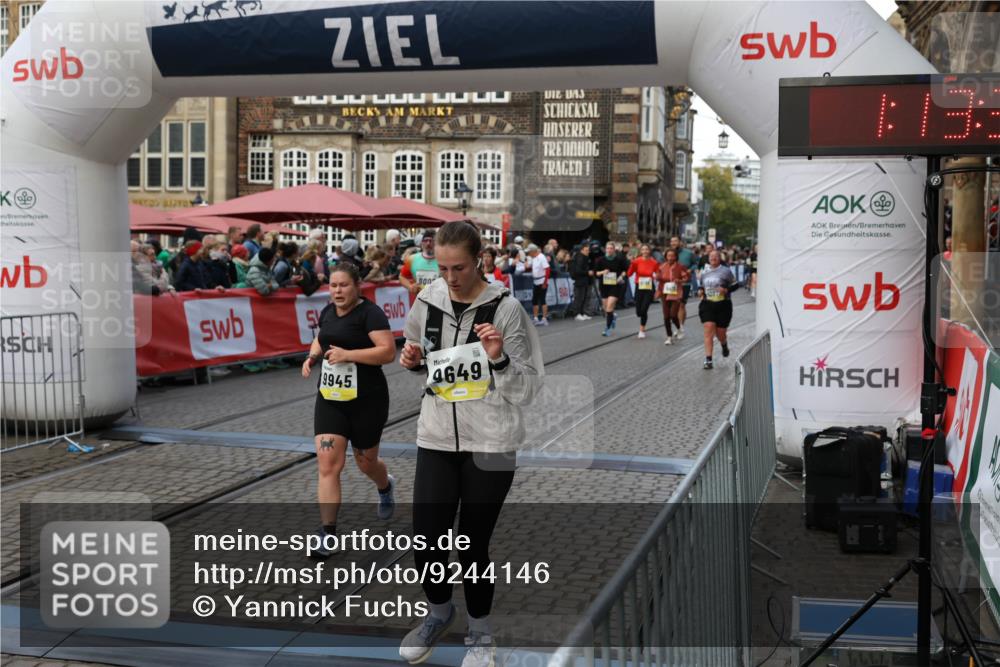 05.10.2025 - 20. swb-Marathon Bremen Yannick Fuchs http://msf.ph/oto/9244146 05.10.2025 11:09:35 Ziel 9002, 9493, 9649, 9848, 9892, 9945, 10074, 10214, 10865, 11037, 11218 meine-sportfotos.de