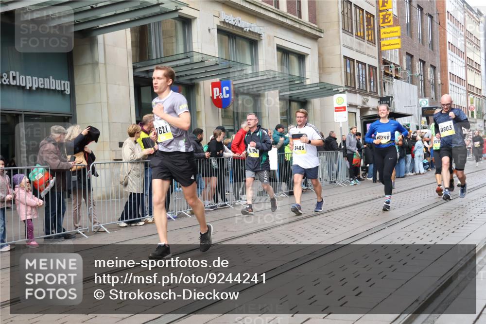 05.10.2025 - 20. swb-Marathon Bremen Strokosch-Dieckow http://msf.ph/oto/9244241 05.10.2025 10:49:50 Ziel 9485, 9579, 9645, 9676, 9689, 9693, 9740, 9787, 9803, 10022, 10246, 10356, 10400, 10443, 10543, 10868, 10923, 10946, 11104, 11208, 11288, 11295, 11621, 9485, 9579, 9645, 9676, 9689, 9693, 9740, 9787, 9803, 10022, 10246, 10356, 10400, 10443, 10543, 10868, 10923, 10946, 11104, 11208, 11288, 11295, 11621 meine-sportfotos.de
