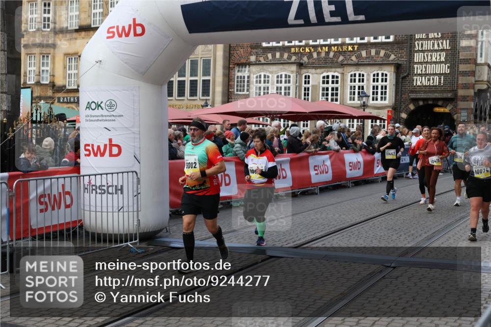 05.10.2025 - 20. swb-Marathon Bremen Yannick Fuchs http://msf.ph/oto/9244277 05.10.2025 11:09:37 Ziel 9002, 9185, 9493, 9649, 9945, 10074, 10214, 10419, 10865, 11037, 11218, 11447, 11614 meine-sportfotos.de