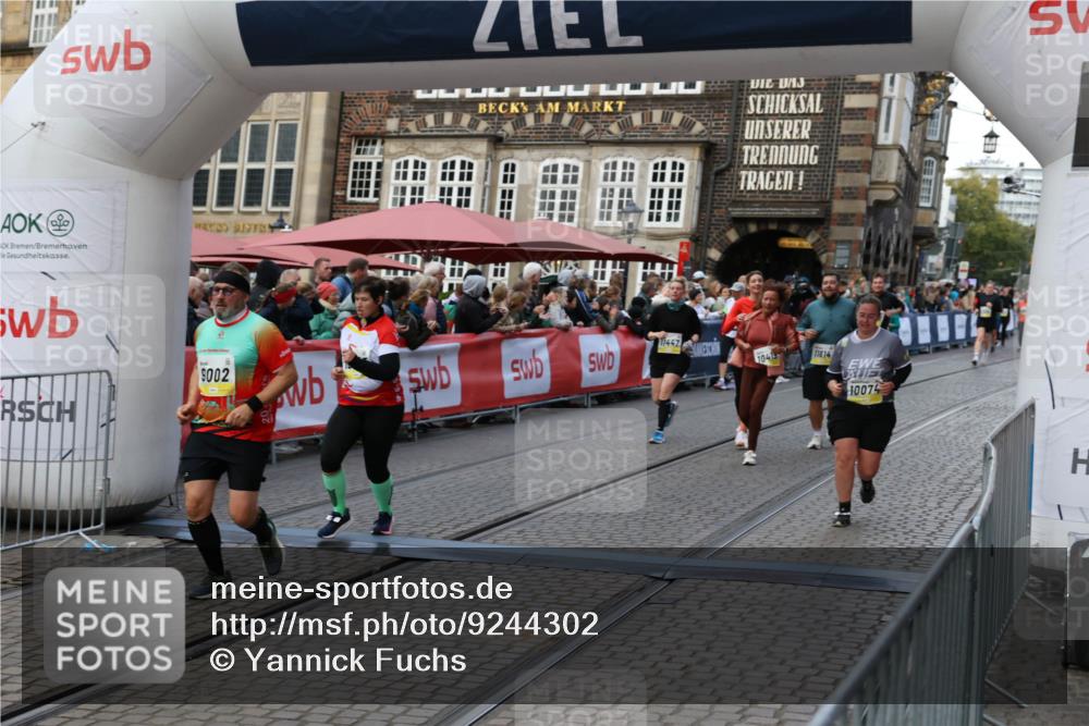 05.10.2025 - 20. swb-Marathon Bremen Yannick Fuchs http://msf.ph/oto/9244302 05.10.2025 11:09:37 Ziel 9002, 9185, 9493, 9649, 9945, 10074, 10214, 10419, 10865, 11037, 11218, 11447, 11614 meine-sportfotos.de