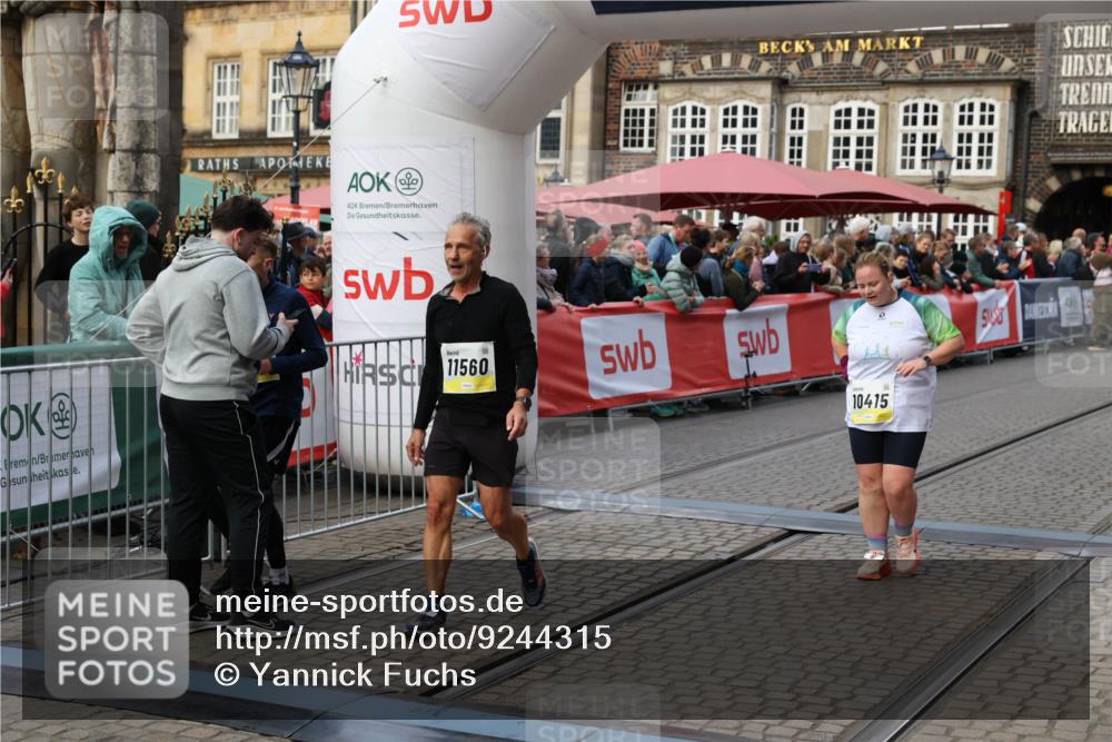 05.10.2025 - 20. swb-Marathon Bremen Yannick Fuchs http://msf.ph/oto/9244315 05.10.2025 11:11:10 Ziel 9664, 10415, 11395, 11560 meine-sportfotos.de