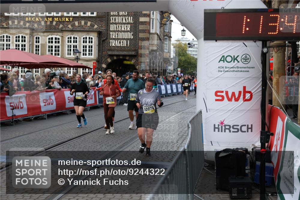 05.10.2025 - 20. swb-Marathon Bremen Yannick Fuchs http://msf.ph/oto/9244322 05.10.2025 11:09:37 Ziel 9002, 9185, 9493, 9649, 9945, 10074, 10214, 10419, 10865, 11037, 11218, 11447, 11614 meine-sportfotos.de