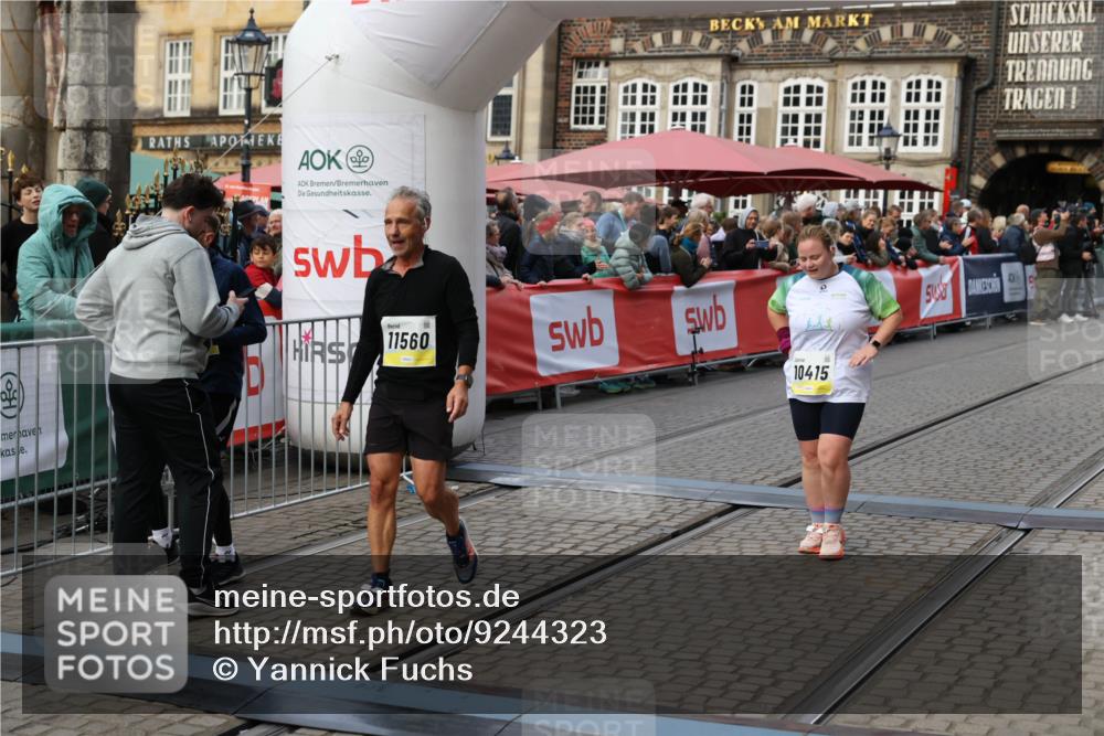 05.10.2025 - 20. swb-Marathon Bremen Yannick Fuchs http://msf.ph/oto/9244323 05.10.2025 11:11:10 Ziel 9664, 10415, 11395, 11560 meine-sportfotos.de