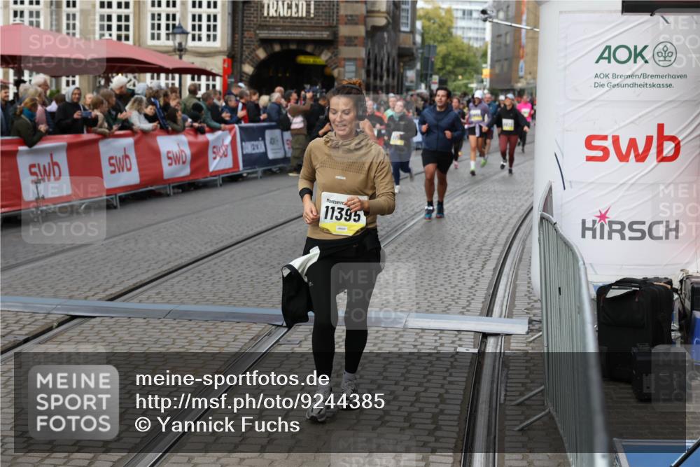 05.10.2025 - 20. swb-Marathon Bremen Yannick Fuchs http://msf.ph/oto/9244385 05.10.2025 11:11:12 Ziel 9664, 9948, 10415, 11257, 11395, 11560 meine-sportfotos.de