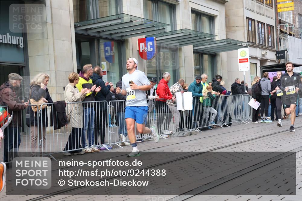 05.10.2025 - 20. swb-Marathon Bremen Strokosch-Dieckow http://msf.ph/oto/9244388 05.10.2025 10:49:55 Ziel 8866, 9485, 9579, 9645, 9689, 9740, 9787, 10022, 10066, 10246, 10356, 10400, 10443, 10537, 10638, 10923, 11022, 11104, 11208, 11239, 11241, 11254, 11288, 11295, 11298, 11460, 11531, 11621, 11740, 8866, 9485, 9579, 9645, 9689, 9740, 9787, 10022, 10066, 10246, 10356, 10400, 10443, 10537, 10638, 10923, 11022, 11104, 11208, 11239, 11241, 11254, 11288, 11295, 11298, 11460, 11531, 11621, 11740 meine-sportfotos.de