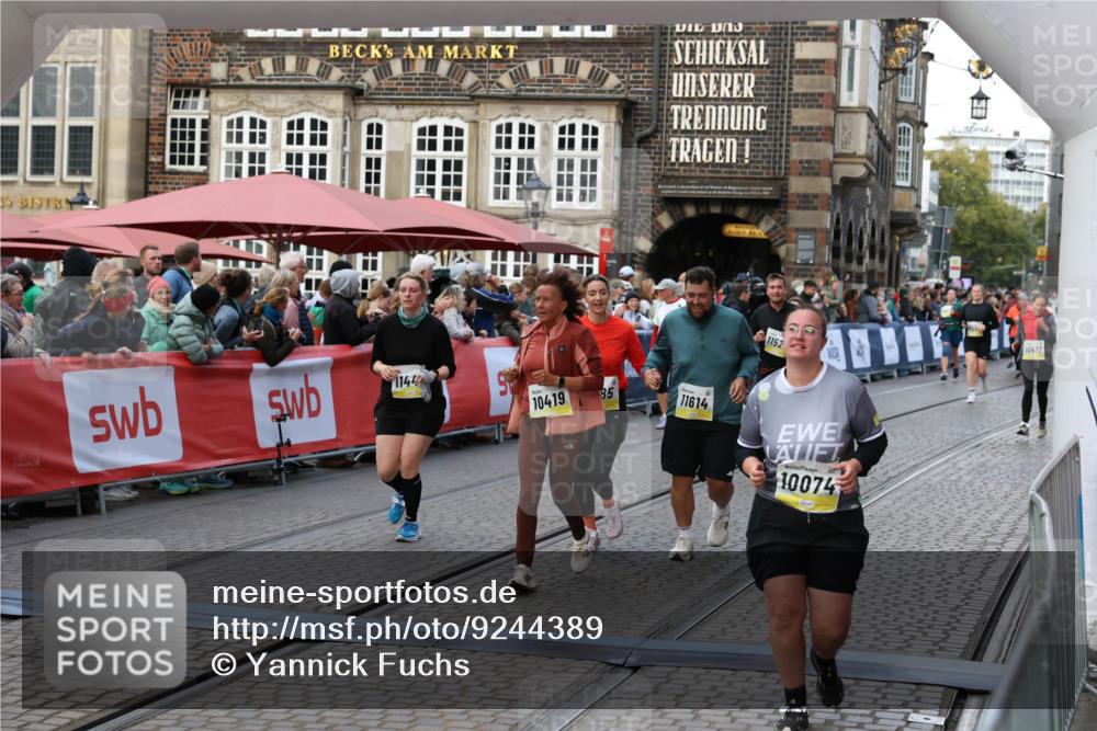 05.10.2025 - 20. swb-Marathon Bremen Yannick Fuchs http://msf.ph/oto/9244389 05.10.2025 11:09:38 Ziel 9002, 9185, 9493, 9649, 9945, 10074, 10214, 10419, 10865, 11037, 11218, 11447, 11526, 11614 meine-sportfotos.de