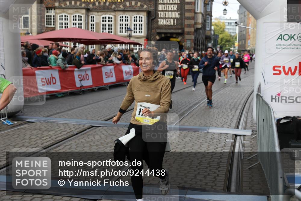05.10.2025 - 20. swb-Marathon Bremen Yannick Fuchs http://msf.ph/oto/9244438 05.10.2025 11:11:13 Ziel 8865, 9664, 9948, 10415, 11257, 11395, 11560 meine-sportfotos.de