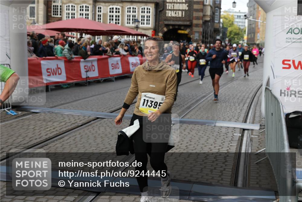 05.10.2025 - 20. swb-Marathon Bremen Yannick Fuchs http://msf.ph/oto/9244445 05.10.2025 11:11:13 Ziel 8865, 9664, 9948, 10415, 11257, 11395, 11560 meine-sportfotos.de