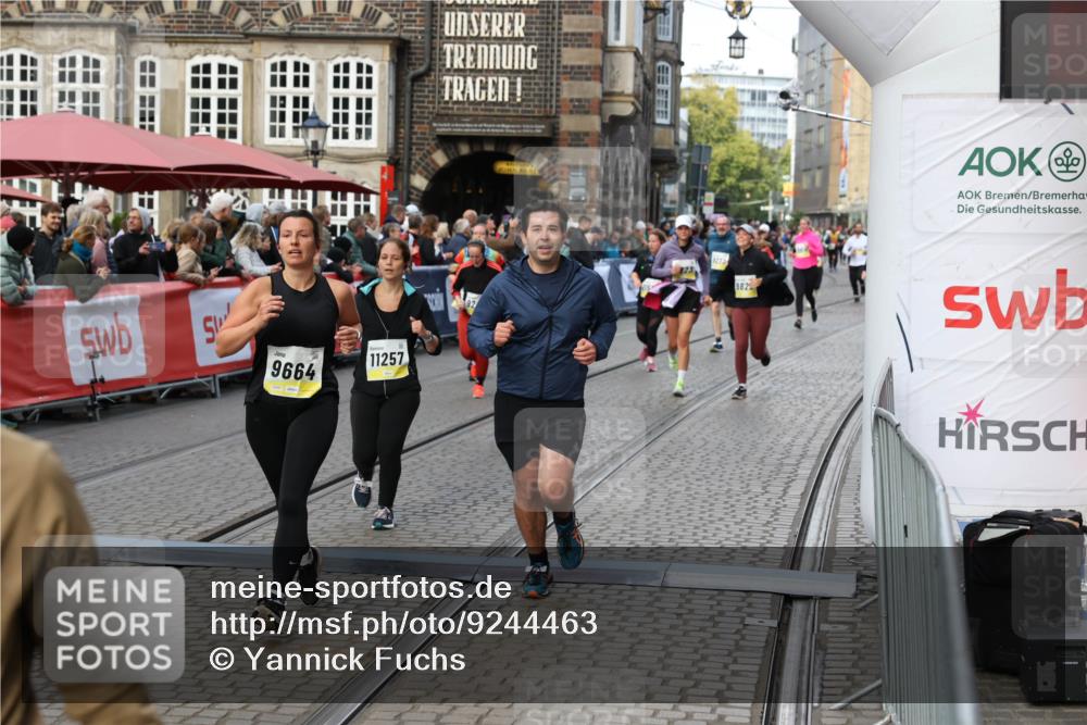 05.10.2025 - 20. swb-Marathon Bremen Yannick Fuchs http://msf.ph/oto/9244463 05.10.2025 11:11:14 Ziel 8865, 9245, 9664, 9822, 9823, 9948, 10415, 11257, 11395, 11560 meine-sportfotos.de