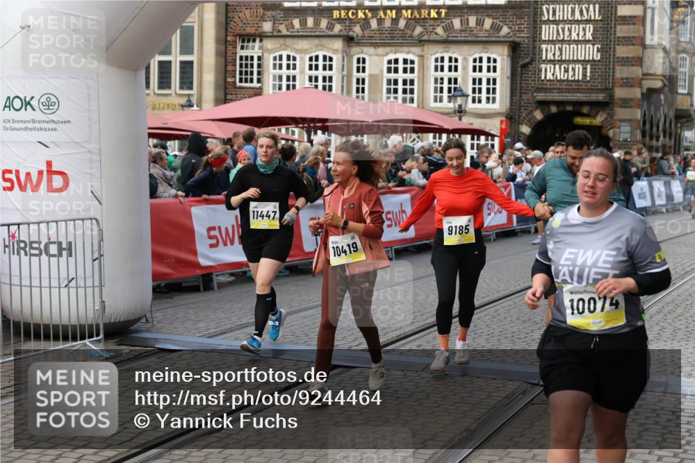 05.10.2025 - 20. swb-Marathon Bremen Yannick Fuchs http://msf.ph/oto/9244464 05.10.2025 11:09:40 Ziel 9002, 9185, 9493, 9649, 9945, 10074, 10417, 10419, 10865, 10943, 11447, 11526, 11614 meine-sportfotos.de