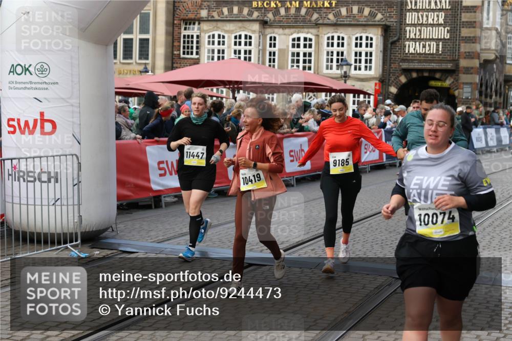 05.10.2025 - 20. swb-Marathon Bremen Yannick Fuchs http://msf.ph/oto/9244473 05.10.2025 11:09:40 Ziel 9002, 9185, 9493, 9649, 9945, 10074, 10417, 10419, 10865, 10943, 11447, 11526, 11614 meine-sportfotos.de