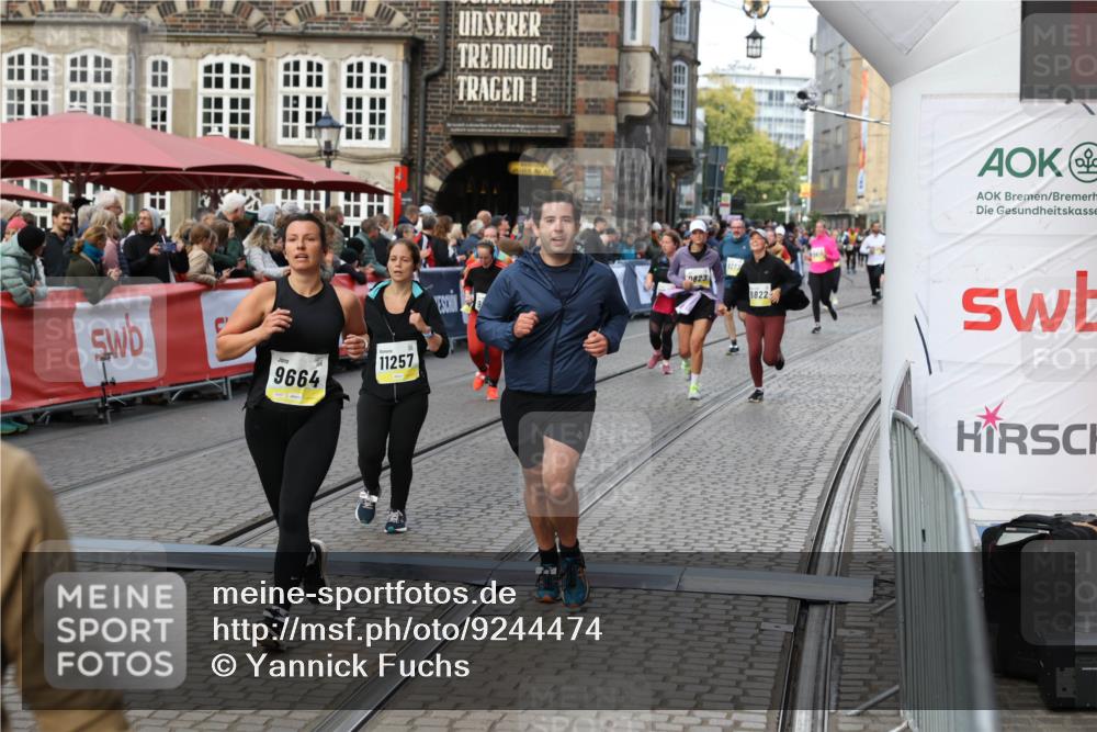 05.10.2025 - 20. swb-Marathon Bremen Yannick Fuchs http://msf.ph/oto/9244474 05.10.2025 11:11:14 Ziel 8865, 9245, 9664, 9822, 9823, 9948, 10415, 11257, 11395, 11560 meine-sportfotos.de
