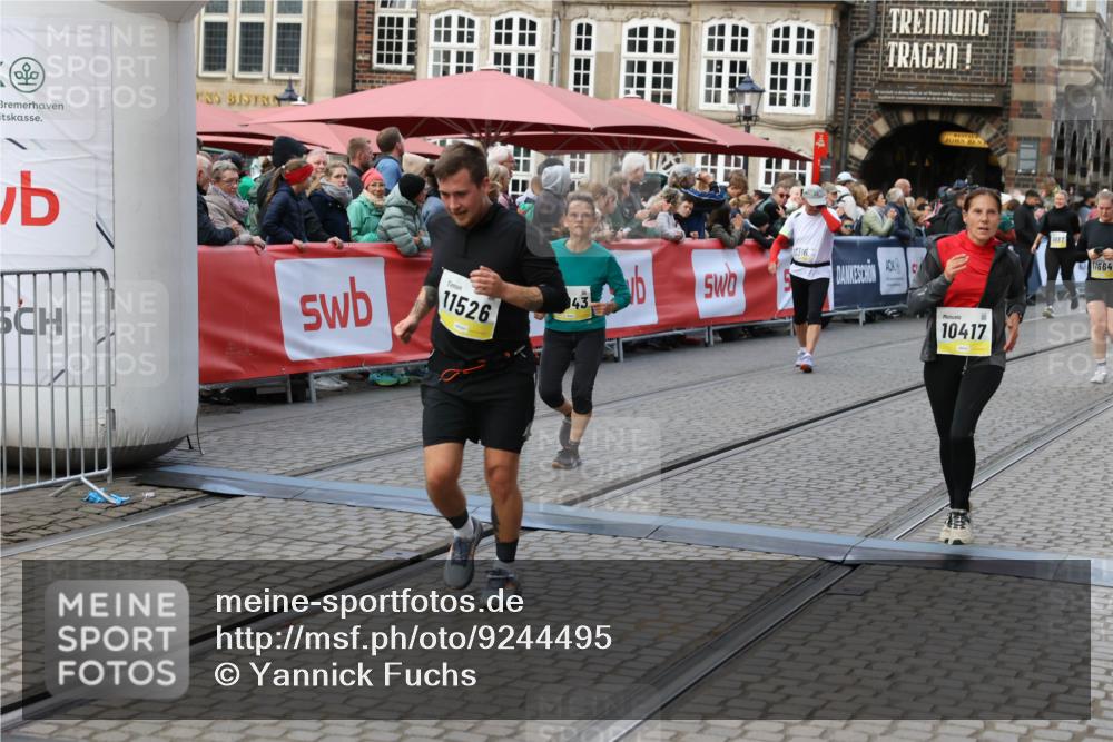 05.10.2025 - 20. swb-Marathon Bremen Yannick Fuchs http://msf.ph/oto/9244495 05.10.2025 11:09:43 Ziel 9002, 9185, 10074, 10417, 10419, 10865, 10943, 11447, 11526, 11614, 11664 meine-sportfotos.de