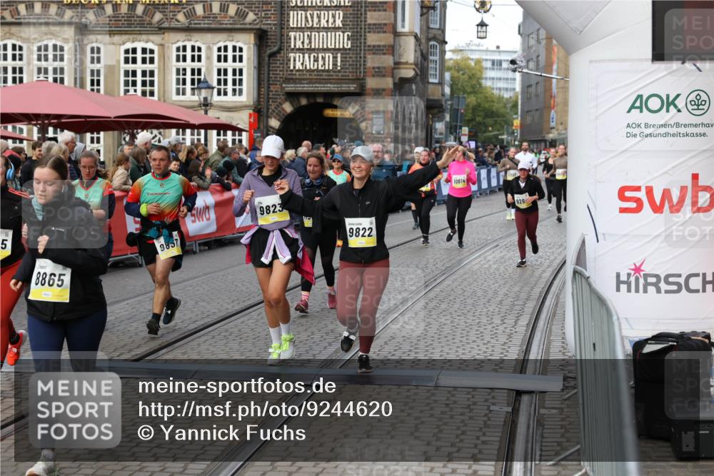 05.10.2025 - 20. swb-Marathon Bremen Yannick Fuchs http://msf.ph/oto/9244620 05.10.2025 11:11:18 Ziel 8865, 9245, 9264, 9273, 9664, 9822, 9823, 9836, 9837, 9948, 10614, 11257, 11580 meine-sportfotos.de