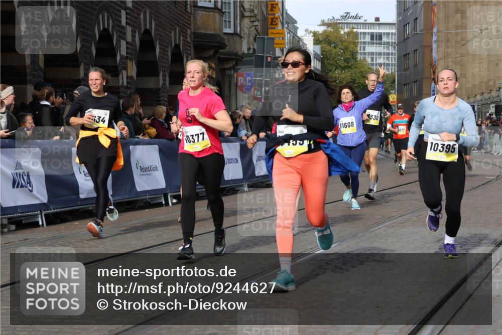 05.10.2025 - 20. swb-Marathon Bremen Strokosch-Dieckow http://msf.ph/oto/9244627 05.10.2025 10:58:08 Ziel 9330, 9576, 9582, 9634, 9952, 10127, 10377, 10395, 10398, 10459, 10620, 11058, 11562, 11608 meine-sportfotos.de