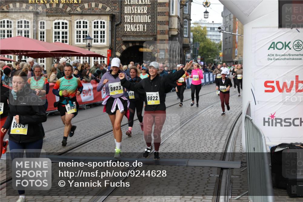 05.10.2025 - 20. swb-Marathon Bremen Yannick Fuchs http://msf.ph/oto/9244628 05.10.2025 11:11:18 Ziel 8865, 9245, 9264, 9273, 9664, 9822, 9823, 9836, 9837, 9948, 10614, 11257, 11580 meine-sportfotos.de