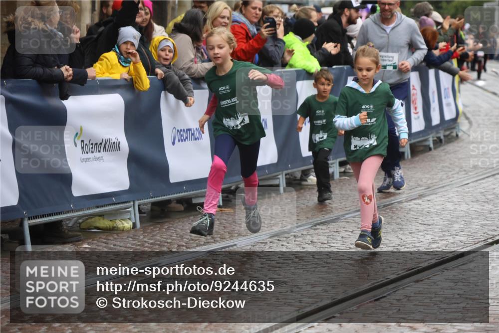 05.10.2025 - 20. swb-Marathon Bremen Strokosch-Dieckow http://msf.ph/oto/9244635 05.10.2025 15:23:22 Ziel 285, 389, 709 meine-sportfotos.de