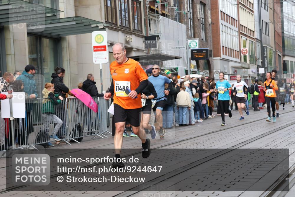 05.10.2025 - 20. swb-Marathon Bremen Strokosch-Dieckow http://msf.ph/oto/9244647 05.10.2025 10:50:06 Ziel 8866, 9267, 9299, 9337, 9578, 9579, 9740, 9986, 10022, 10066, 10199, 10251, 10356, 10400, 10443, 10537, 10638, 10923, 11022, 11239, 11241, 11254, 11298, 11344, 11460, 11466, 11531, 11660, 11740, 8866, 9267, 9299, 9337, 9578, 9579, 9740, 9986, 10022, 10066, 10199, 10251, 10356, 10400, 10443, 10537, 10638, 10923, 11022, 11239, 11241, 11254, 11298, 11344, 11460, 11466, 11531, 11660, 11740 meine-sportfotos.de