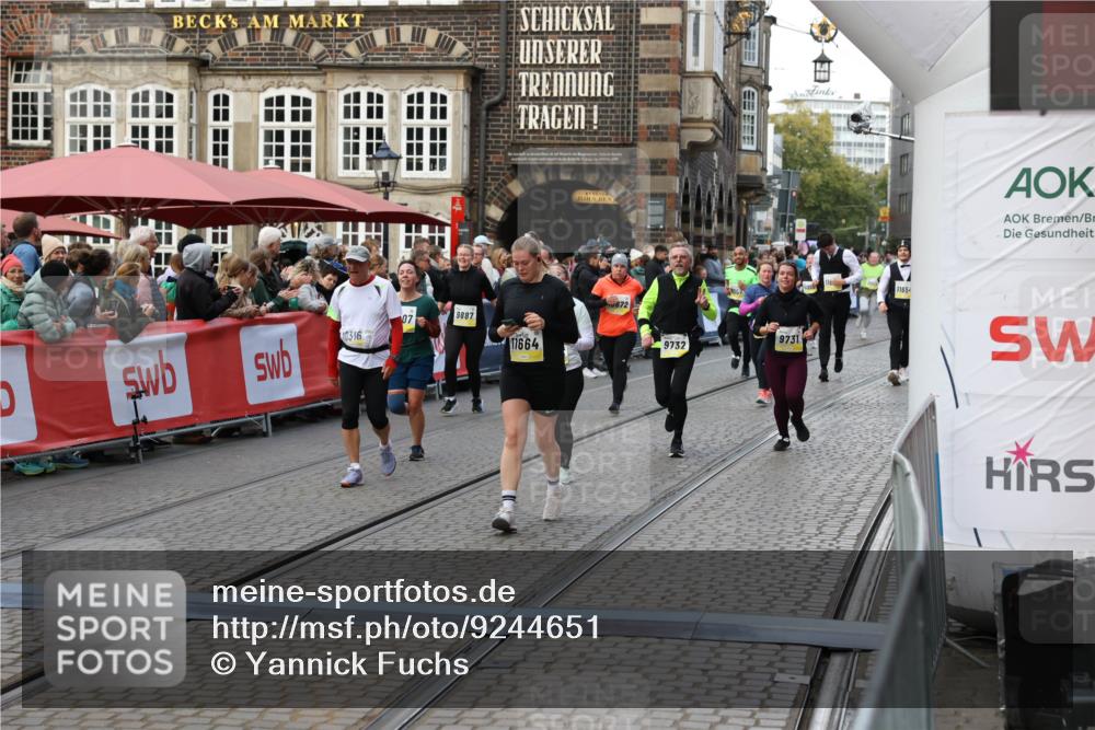 05.10.2025 - 20. swb-Marathon Bremen Yannick Fuchs http://msf.ph/oto/9244651 05.10.2025 11:09:45 Ziel 9185, 9731, 9732, 10245, 10417, 10419, 10943, 11407, 11447, 11526, 11614, 11664 meine-sportfotos.de