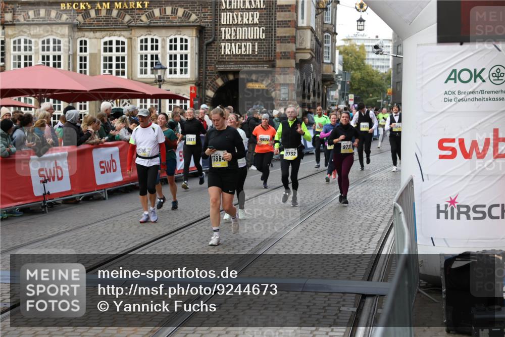 05.10.2025 - 20. swb-Marathon Bremen Yannick Fuchs http://msf.ph/oto/9244673 05.10.2025 11:09:45 Ziel 9185, 9731, 9732, 10245, 10417, 10419, 10943, 11407, 11447, 11526, 11614, 11664 meine-sportfotos.de