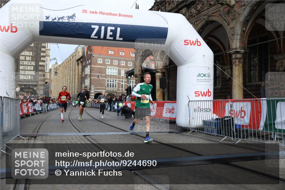 05.10.2025 - 20. swb-Marathon Bremen Yannick Fuchs http://msf.ph/oto/9244690 05.10.2025 10:42:19 Ziel 8187, 9364, 9504, 10838, 11217, 11422 meine-sportfotos.de