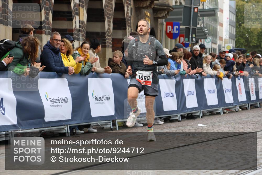 05.10.2025 - 20. swb-Marathon Bremen Strokosch-Dieckow http://msf.ph/oto/9244712 05.10.2025 12:46:09 Ziel 758, 1303, 1668 meine-sportfotos.de