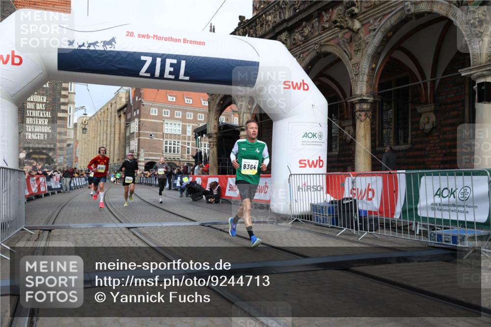 05.10.2025 - 20. swb-Marathon Bremen Yannick Fuchs http://msf.ph/oto/9244713 05.10.2025 10:42:19 Ziel 8187, 9364, 9504, 10838, 11217, 11422 meine-sportfotos.de