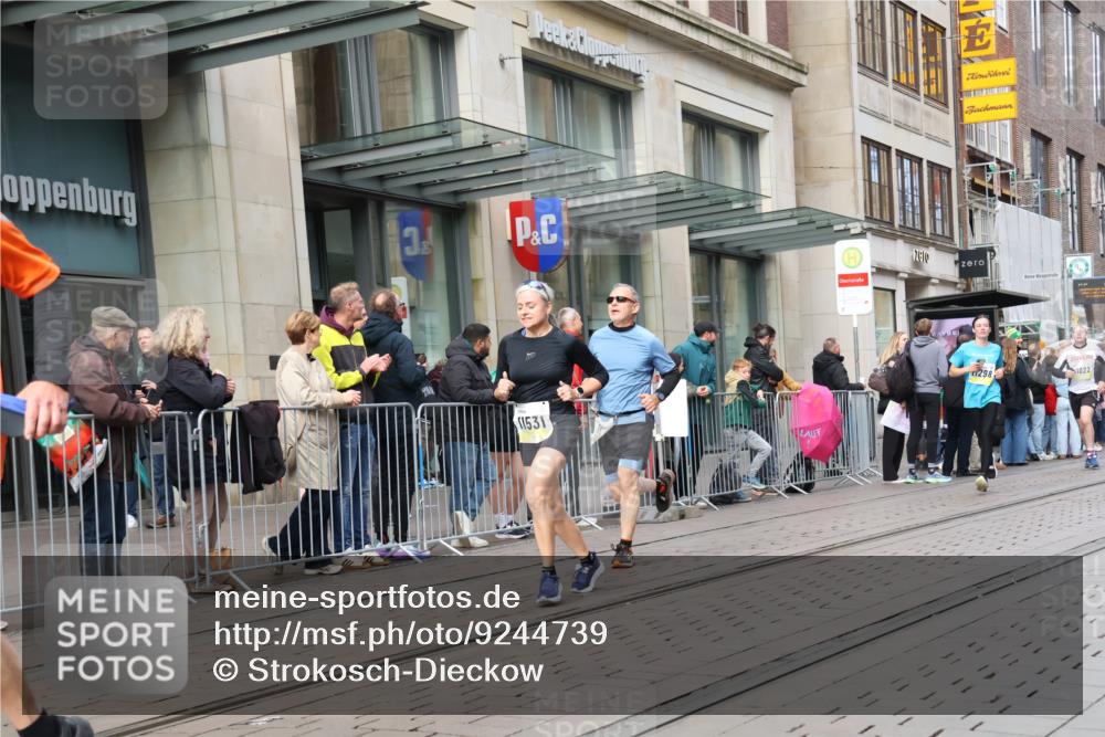 05.10.2025 - 20. swb-Marathon Bremen Strokosch-Dieckow http://msf.ph/oto/9244739 05.10.2025 10:50:08 Ziel 8866, 9267, 9299, 9337, 9578, 9740, 9986, 10022, 10066, 10199, 10251, 10443, 10537, 10638, 10923, 11022, 11062, 11239, 11241, 11254, 11298, 11344, 11460, 11466, 11531, 11660, 11740, 8866, 9267, 9299, 9337, 9578, 9740, 9986, 10022, 10066, 10199, 10251, 10443, 10537, 10638, 10923, 11022, 11062, 11239, 11241, 11254, 11298, 11344, 11460, 11466, 11531, 11660, 11740 meine-sportfotos.de