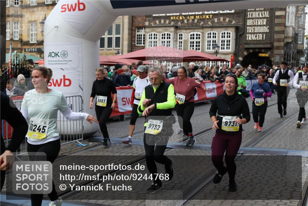 05.10.2025 - 20. swb-Marathon Bremen Yannick Fuchs http://msf.ph/oto/9244768 05.10.2025 11:09:49 Ziel 9001, 9538, 9731, 9732, 9887, 10245, 10316, 10412, 10417, 10672, 10881, 10886, 10943, 11407, 11654, 11655, 11664 meine-sportfotos.de