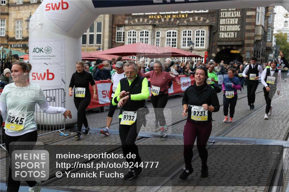 05.10.2025 - 20. swb-Marathon Bremen Yannick Fuchs http://msf.ph/oto/9244777 05.10.2025 11:09:49 Ziel 9001, 9538, 9731, 9732, 9887, 10245, 10316, 10412, 10417, 10672, 10881, 10886, 10943, 11407, 11654, 11655, 11664 meine-sportfotos.de
