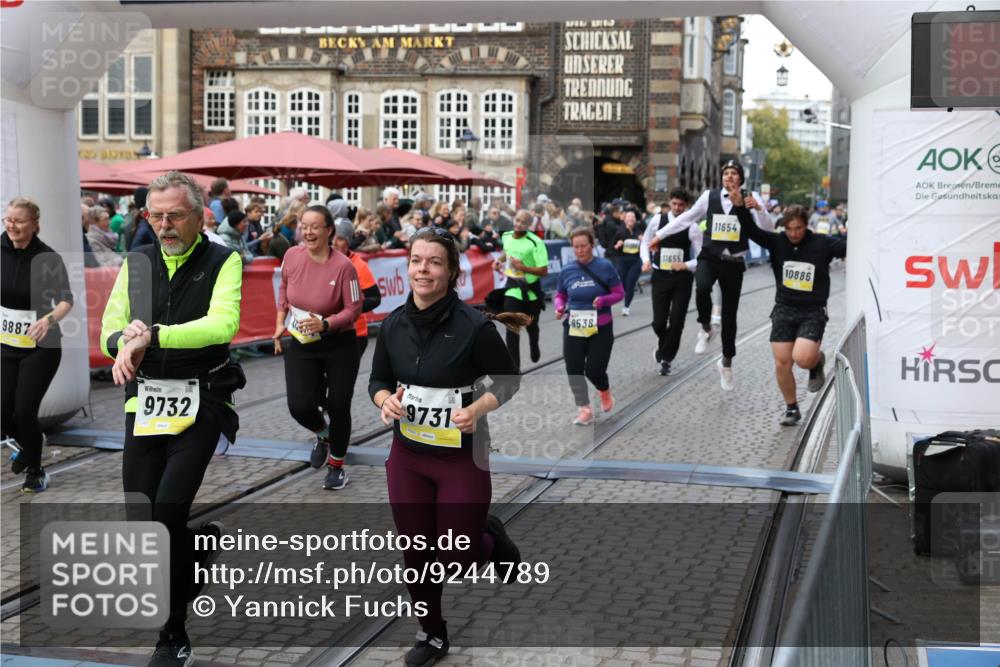 05.10.2025 - 20. swb-Marathon Bremen Yannick Fuchs http://msf.ph/oto/9244789 05.10.2025 11:09:50 Ziel 9001, 9538, 9731, 9732, 9887, 10245, 10316, 10412, 10672, 10881, 10886, 10943, 11407, 11654, 11655, 11664 meine-sportfotos.de