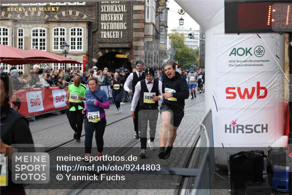 05.10.2025 - 20. swb-Marathon Bremen Yannick Fuchs http://msf.ph/oto/9244803 05.10.2025 11:09:50 Ziel 9001, 9538, 9731, 9732, 9887, 10245, 10316, 10412, 10672, 10881, 10886, 10943, 11407, 11654, 11655, 11664 meine-sportfotos.de